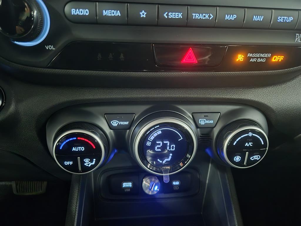 HYUNDAI Venue - Vista 10