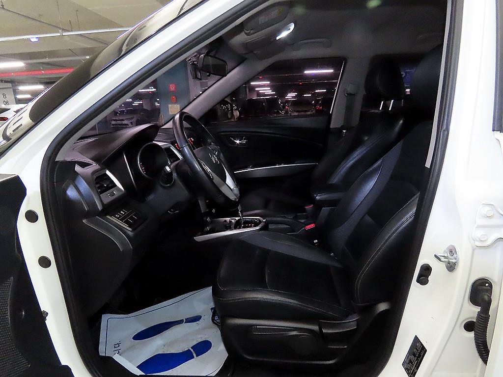 Ssangyong Tivoli - Vista 6