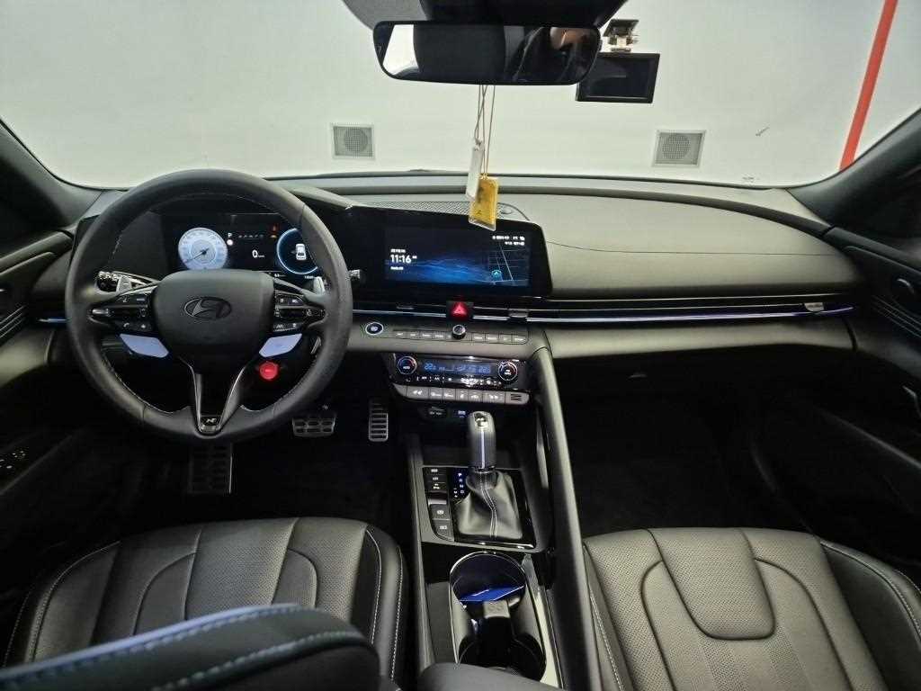 HYUNDAI Avante - Vista 7