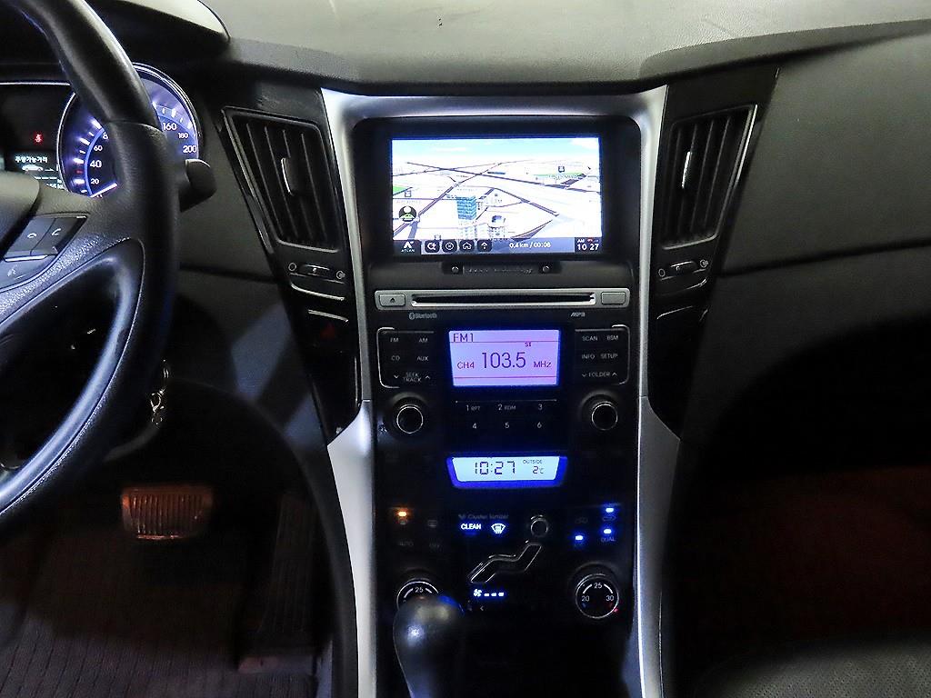 HYUNDAI Sonata - Vista 11