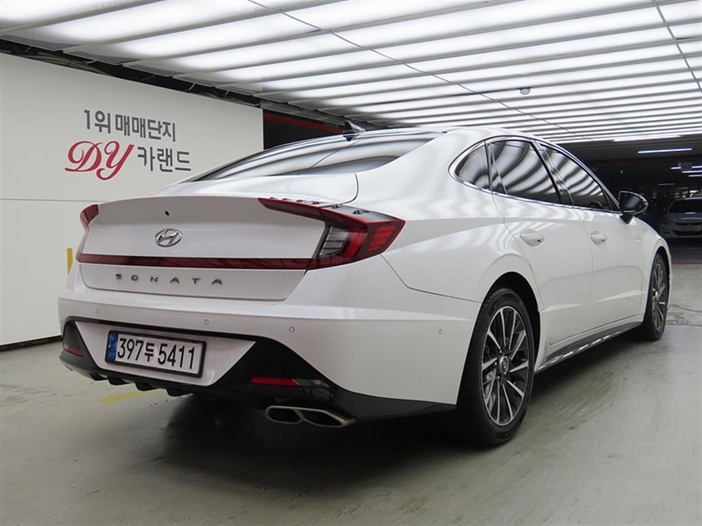 HYUNDAI Sonata - Vista 4