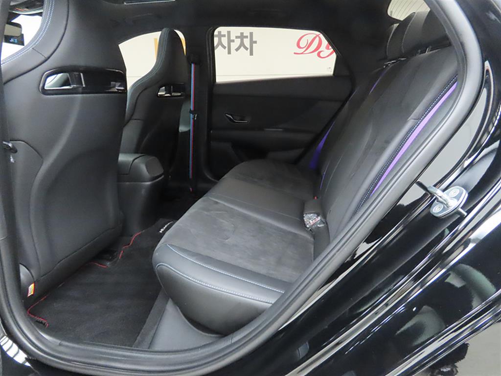 HYUNDAI Avante - Vista 6