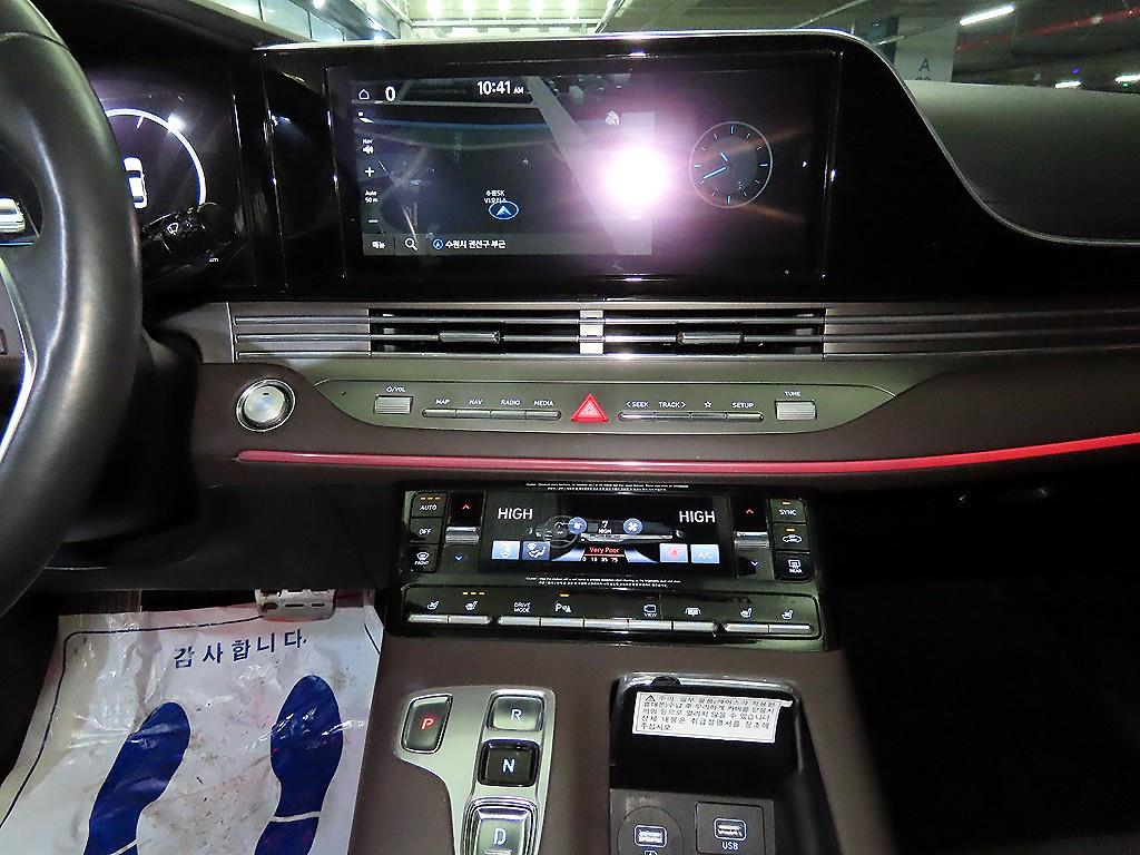 HYUNDAI Grandeur - Vista 11