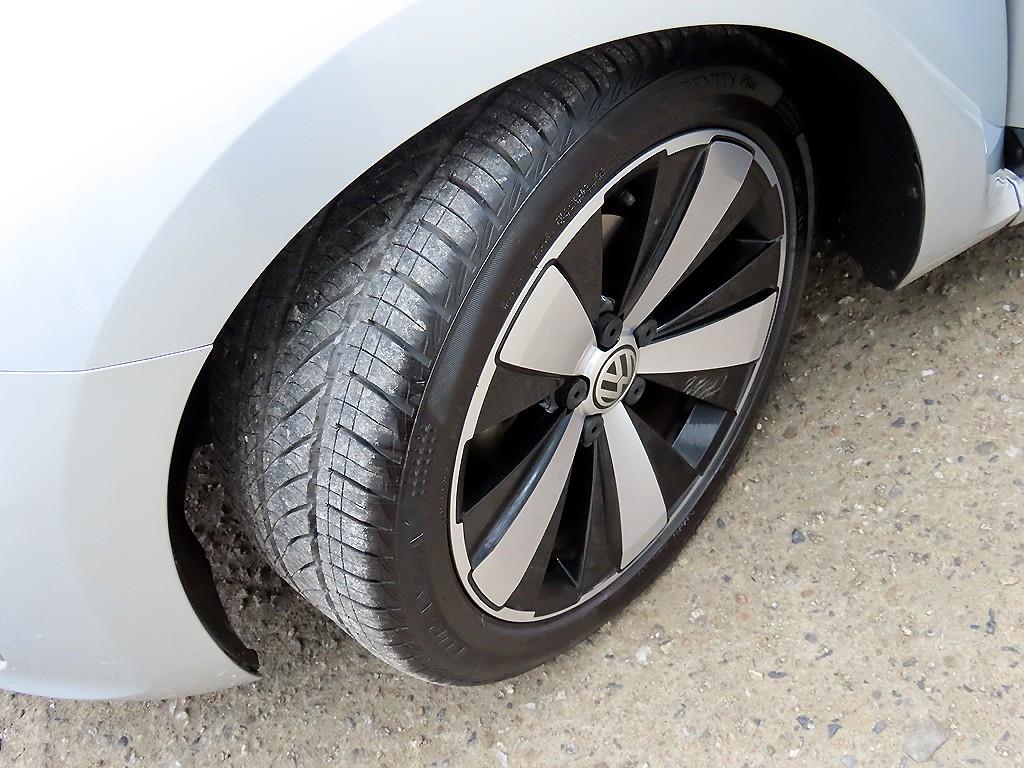 Volkswagen Beetle 2013 Gris - Importación desde Corea - HF Imports Iquique - Foto 18