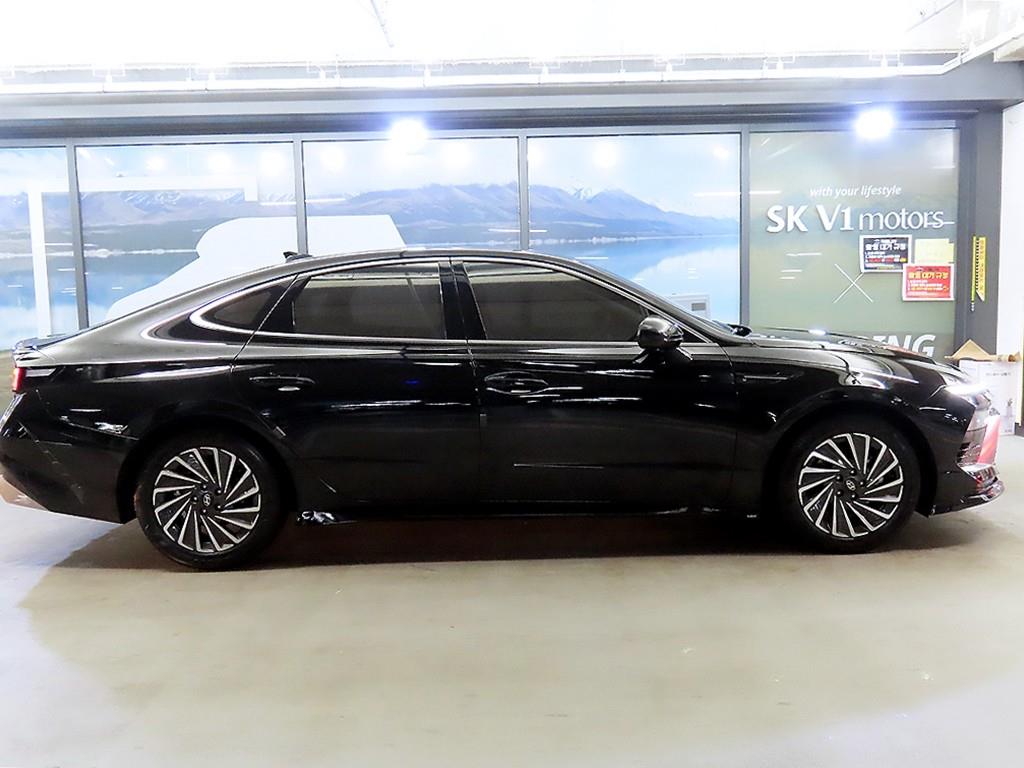 HYUNDAI Sonata - Vista 3