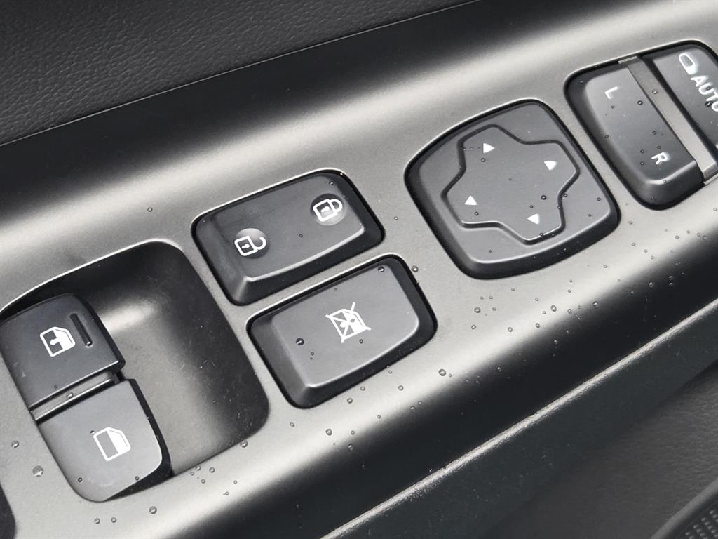 HYUNDAI Kona - Vista 7