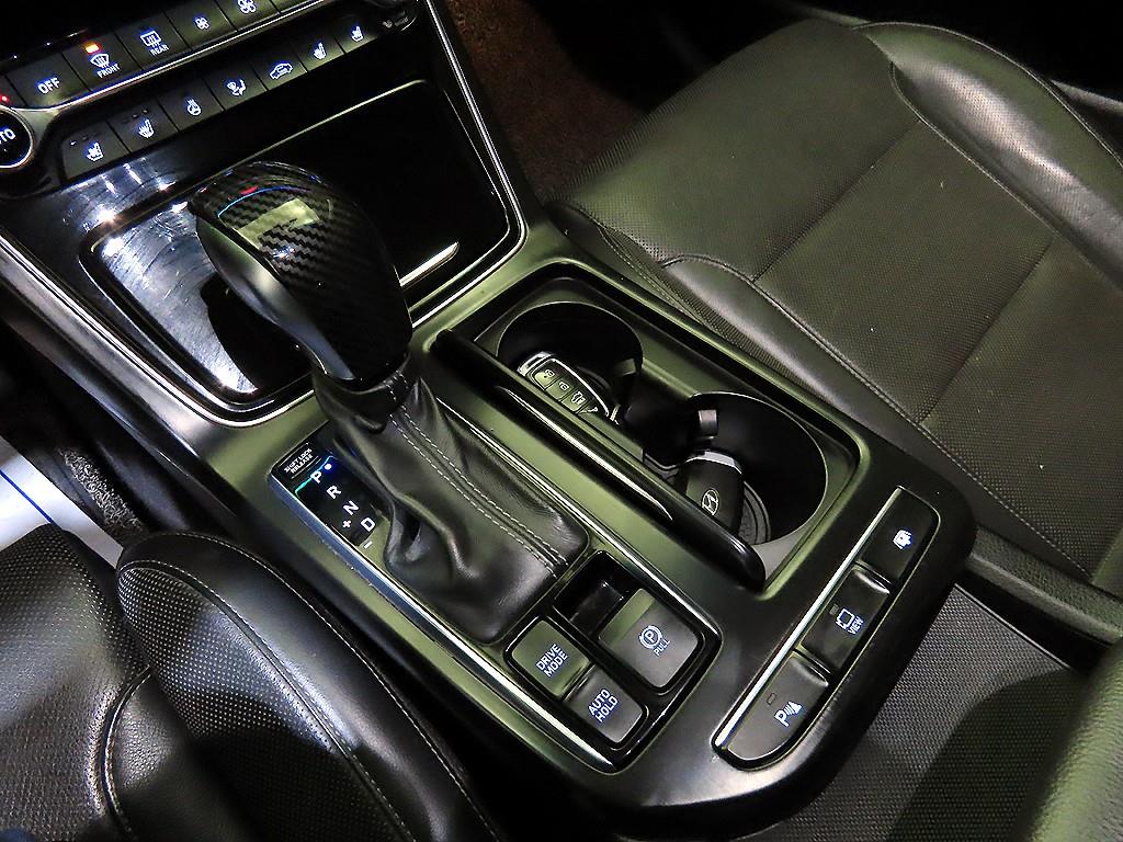 HYUNDAI Grandeur - Vista 12