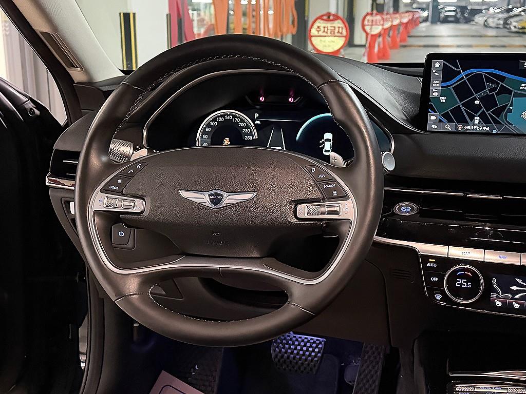 Genesis G80 - Vista 9