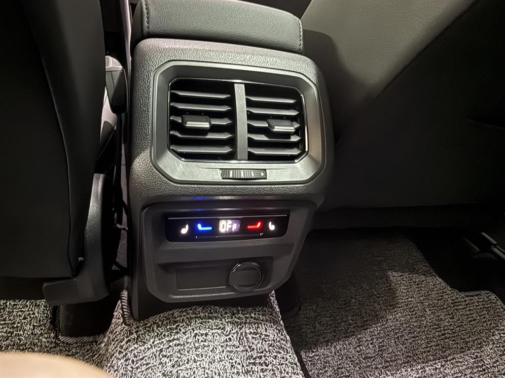 Volkswagen Tiguan - Vista 10