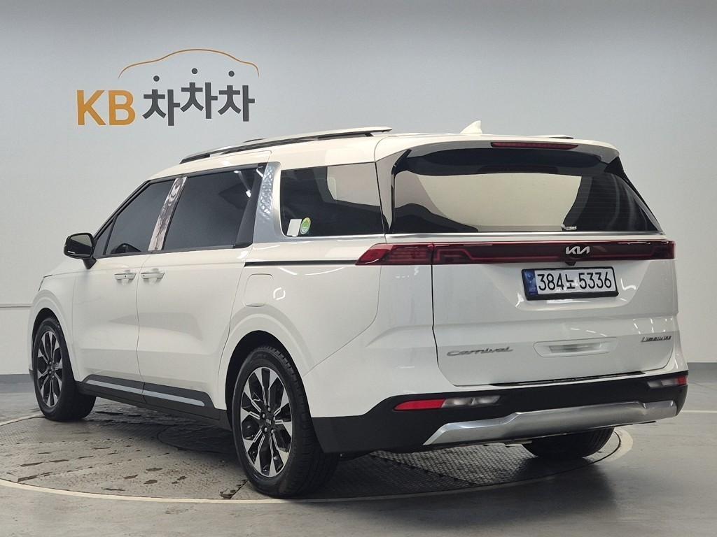 KIA Carnival - Vista 2
