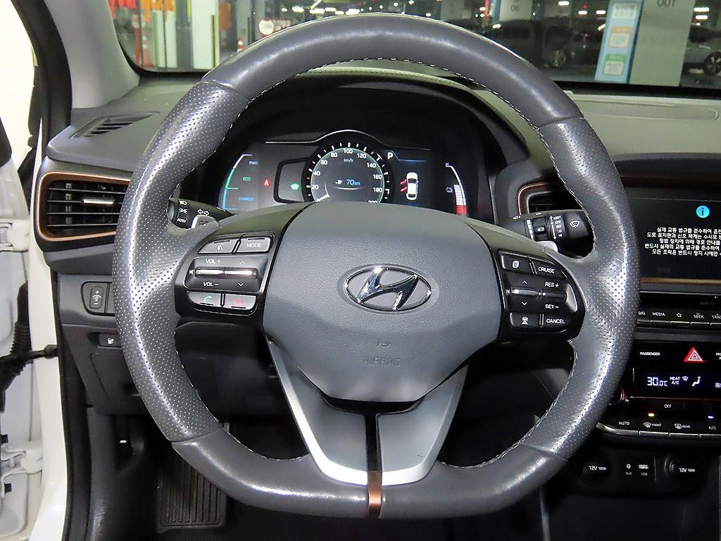 HYUNDAI Ioniq - Vista 8