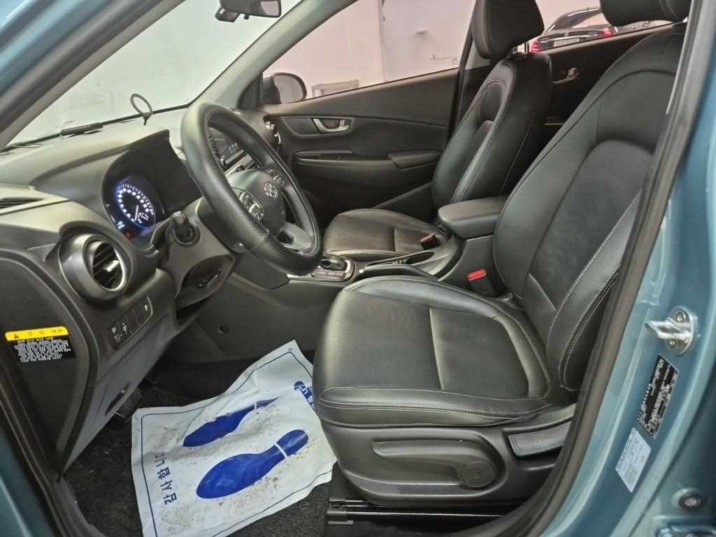 HYUNDAI Kona - Vista 11