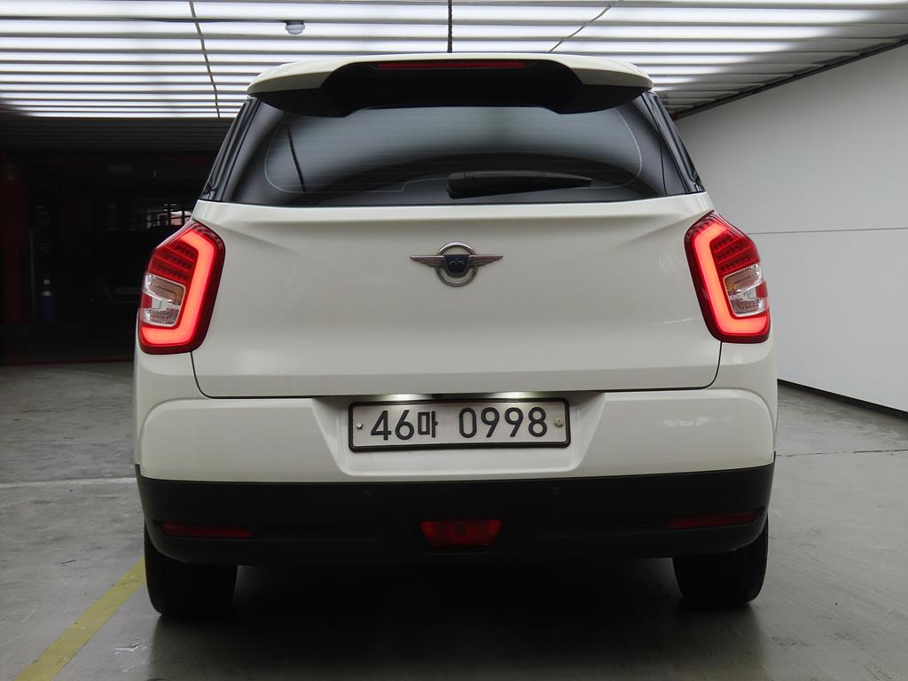 Ssangyong Tivoli - Vista 3