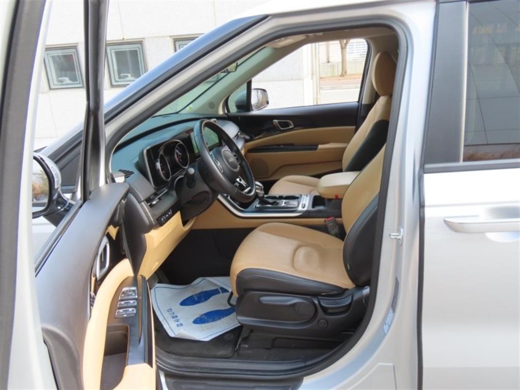 KIA Carnival 2023 - Importación desde Corea - HF Imports Iquique - Foto 13