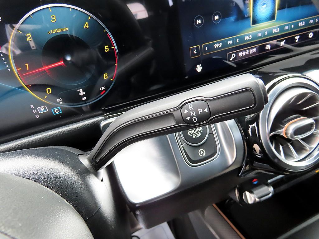 Mercedes Benz GLB Class - Vista 10