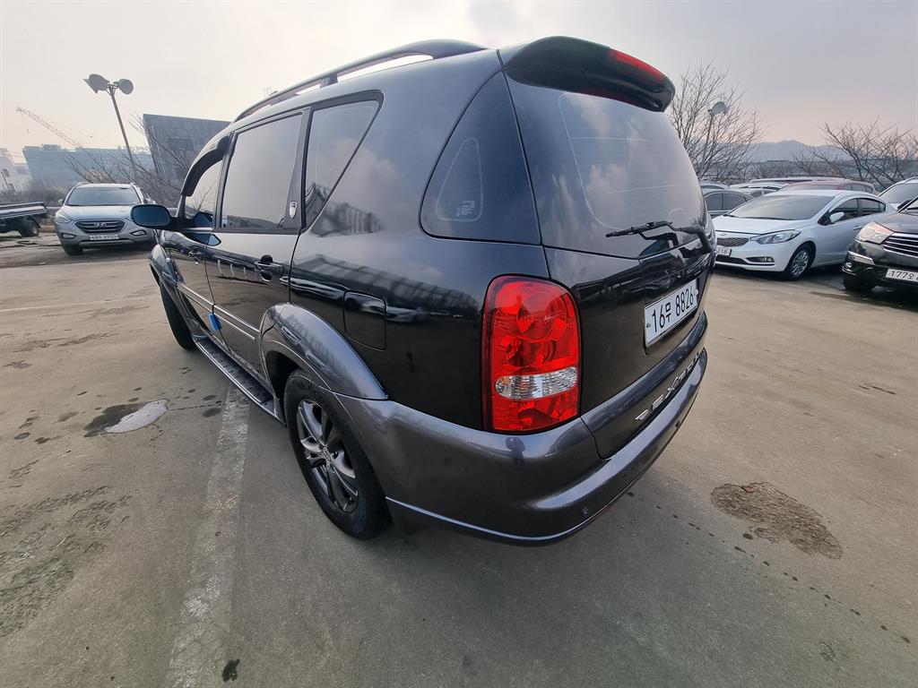 Ssangyong Rexton - Vista 5