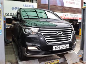 HYUNDAI Starex - Vista 4