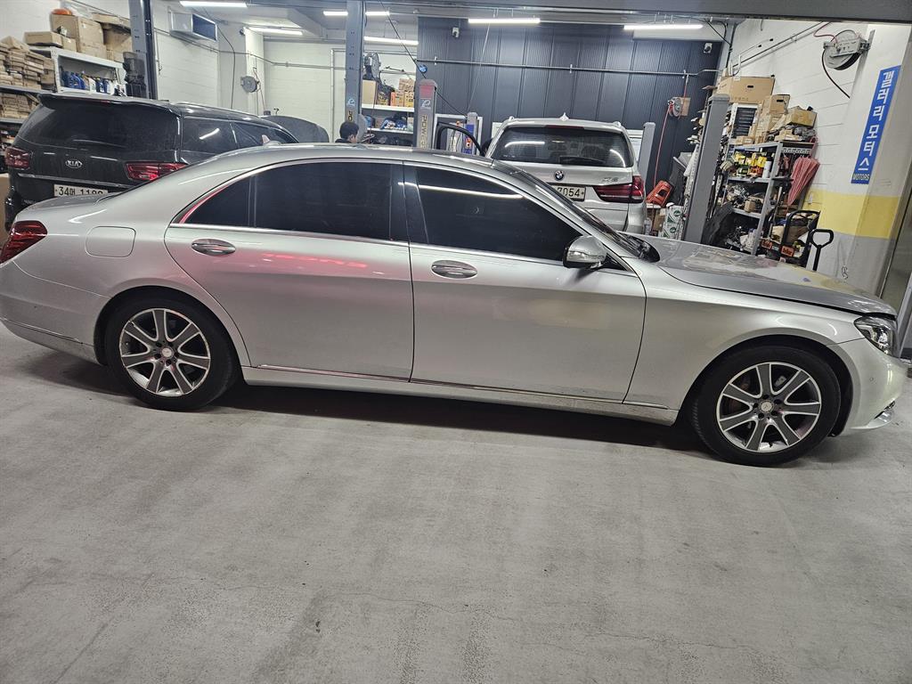 Mercedes Benz S Class - Vista 6