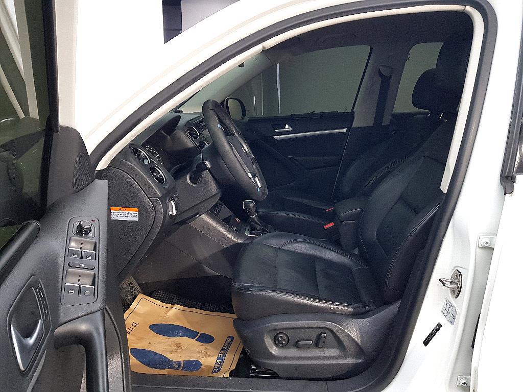 Volkswagen Tiguan - Vista 8