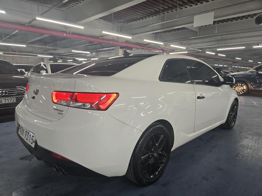 KIA Forte - Vista 4
