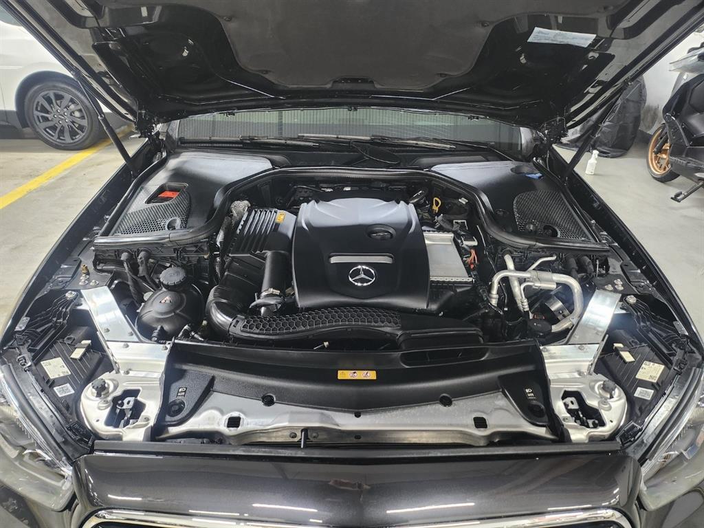 Mercedes Benz E class - Vista 10