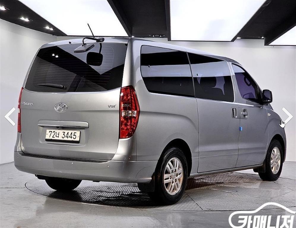HYUNDAI Starex - Vista 4