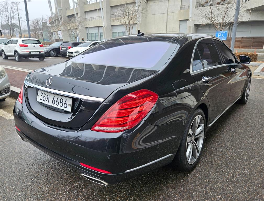 Mercedes Benz S Class - Vista 5