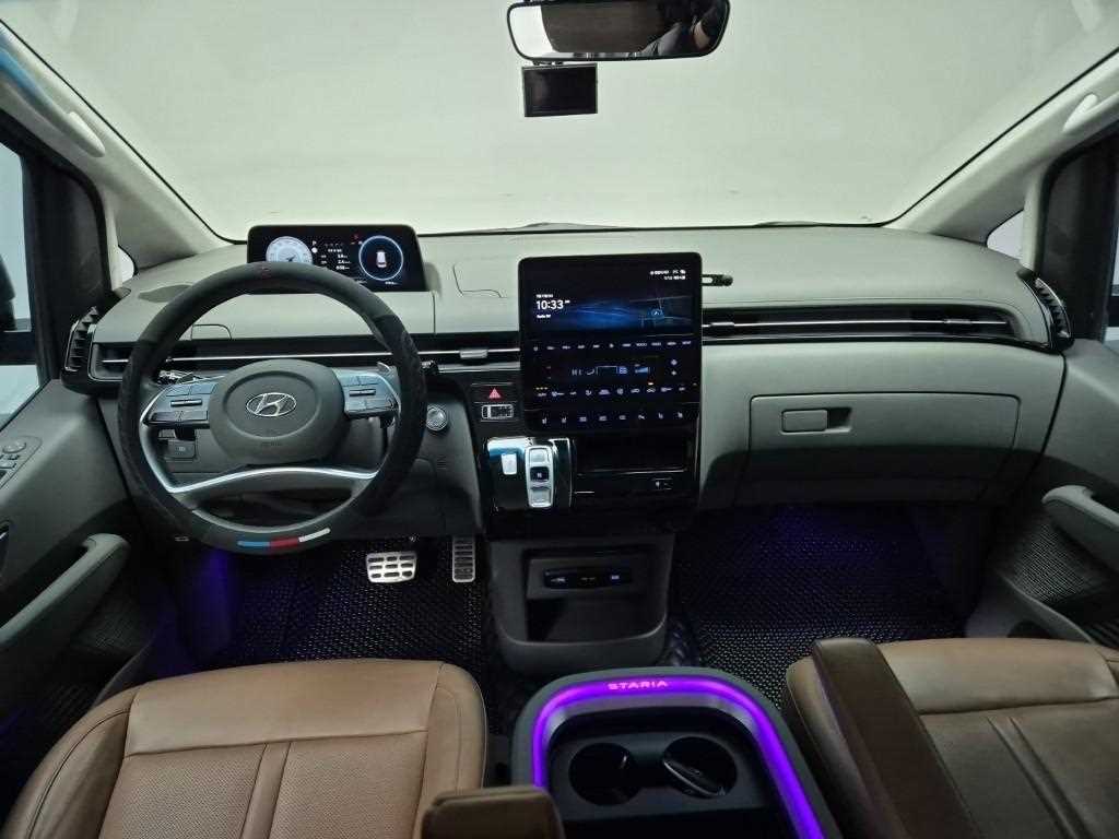 HYUNDAI Staria - Vista 7