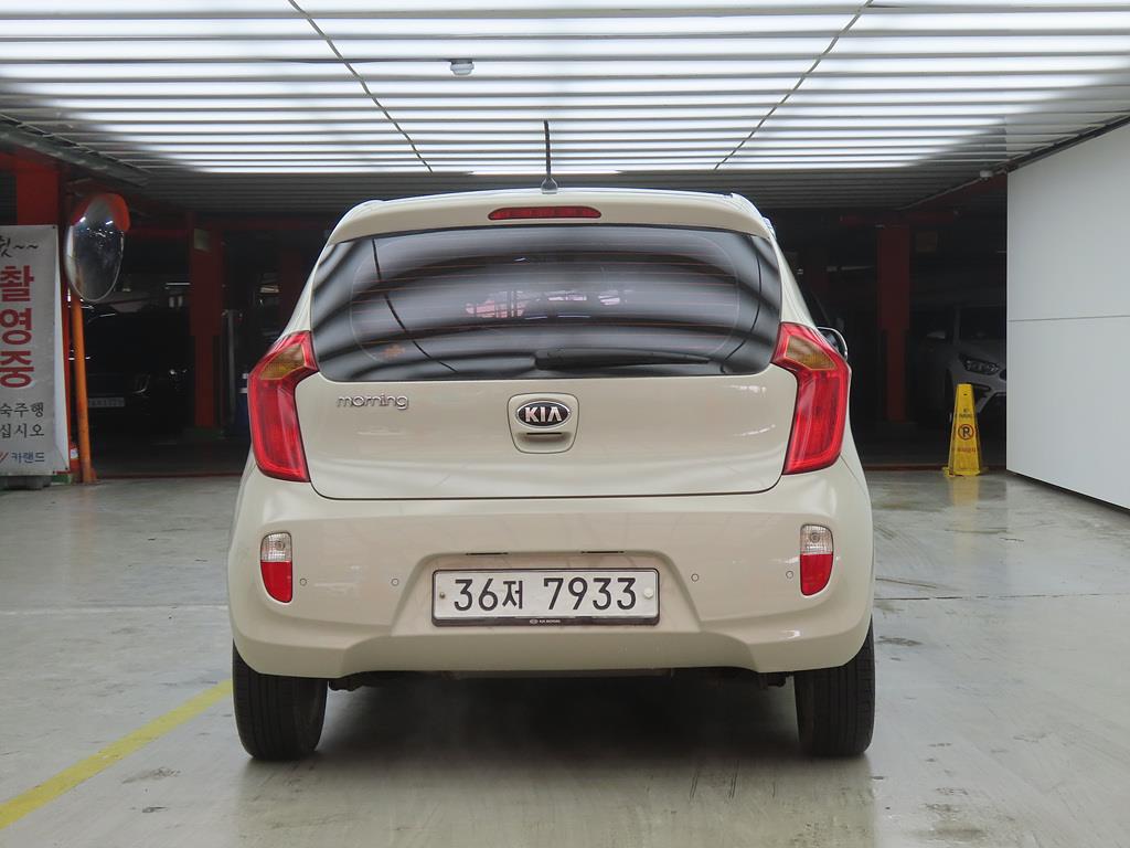 KIA Morning - Vista 3