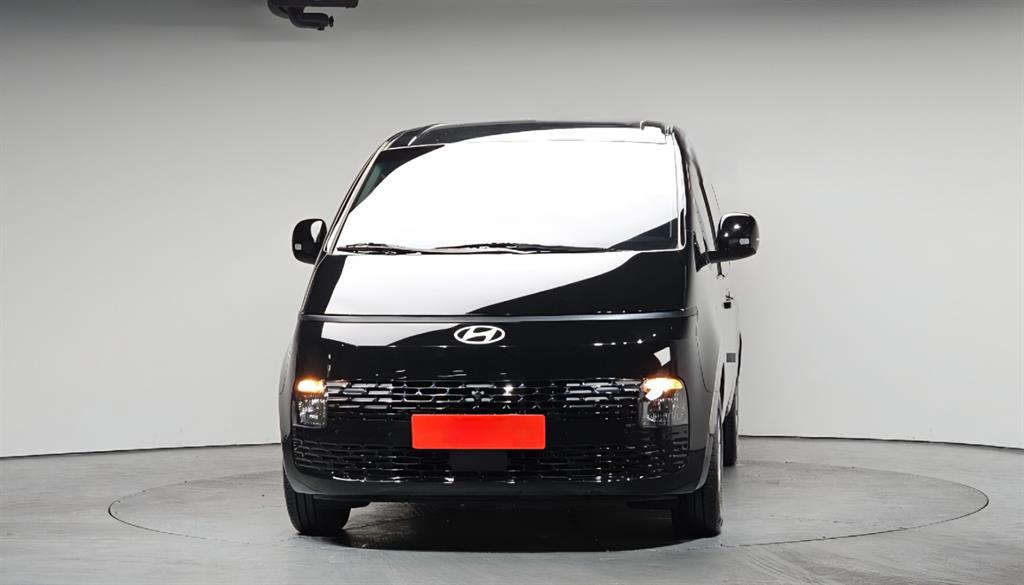 HYUNDAI Staria - Vista 3