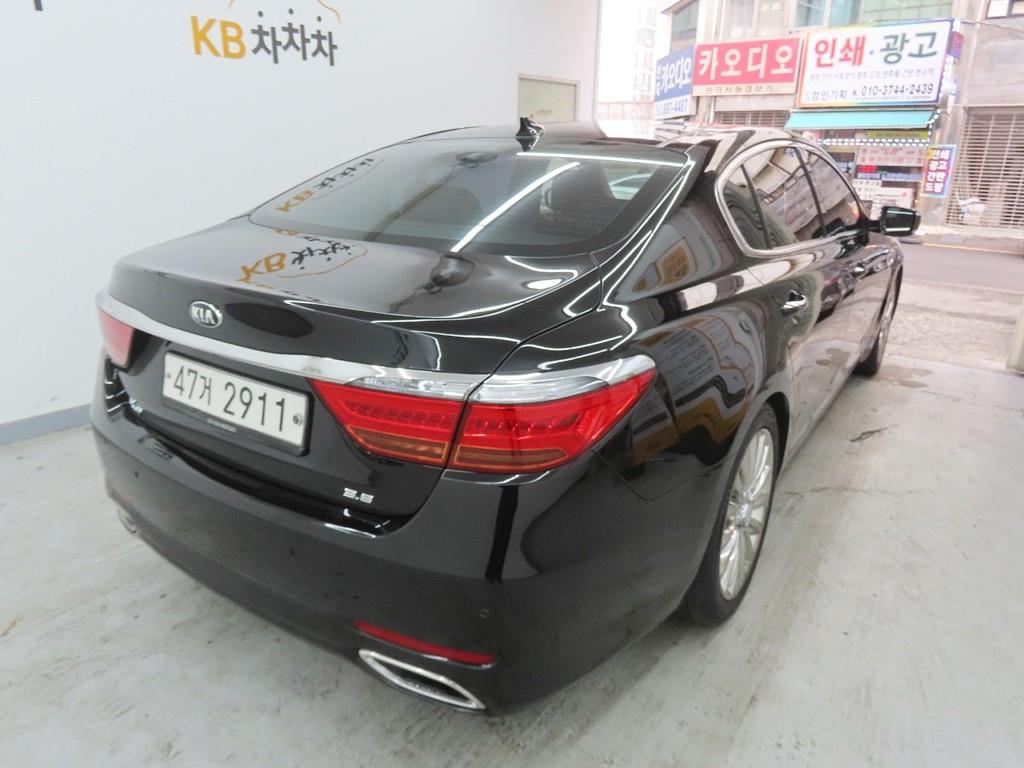KIA K9 - Vista 3