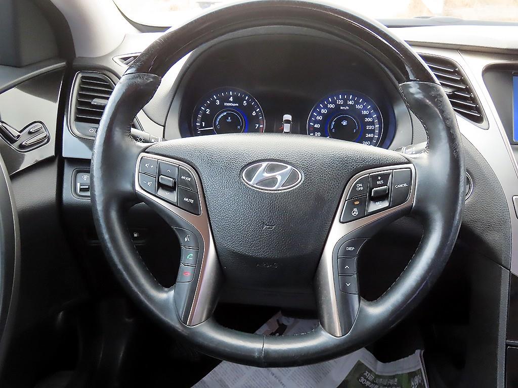 HYUNDAI Grandeur - Vista 7