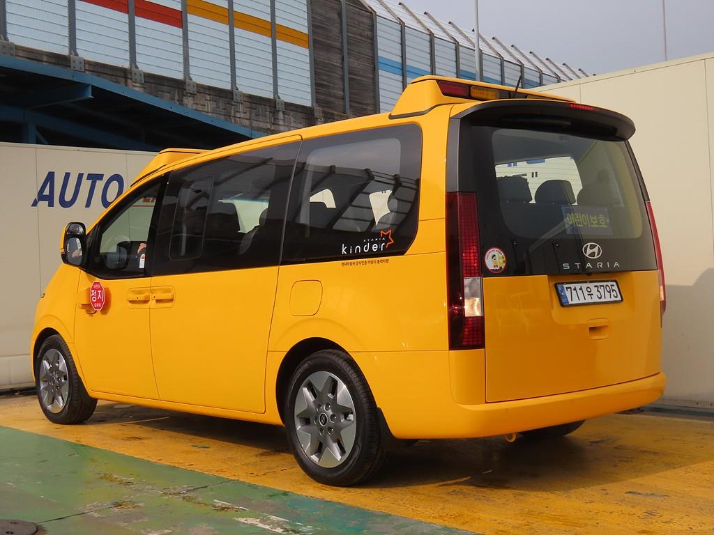 HYUNDAI Staria - Vista 3