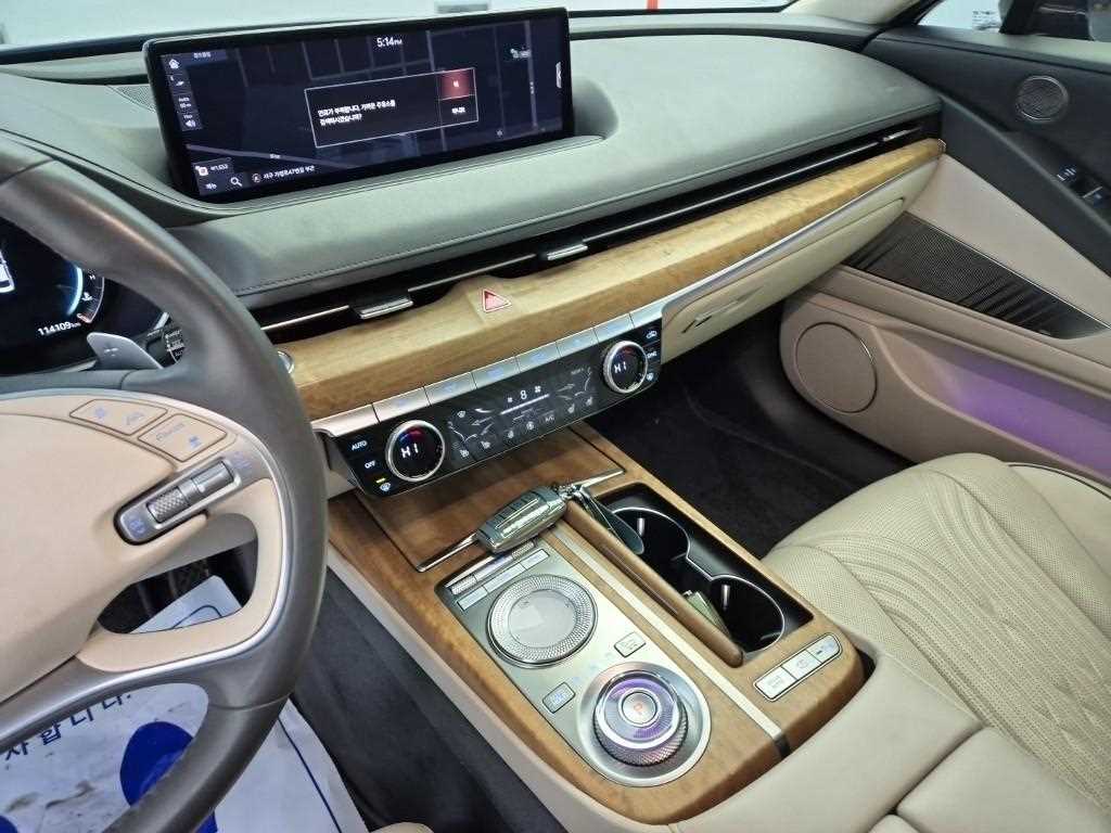 Genesis G80 - Vista 10