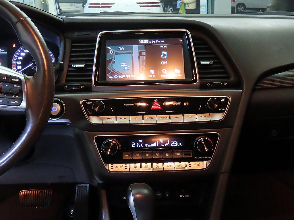 HYUNDAI Sonata - Vista 11