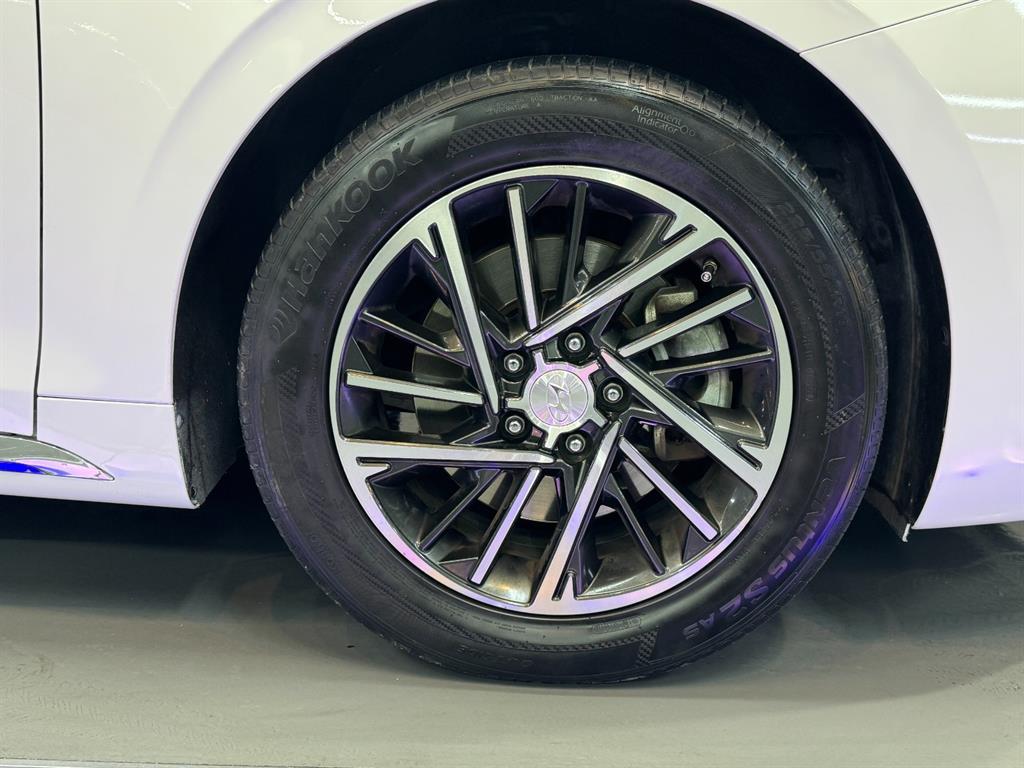 HYUNDAI Grandeur - Vista 5