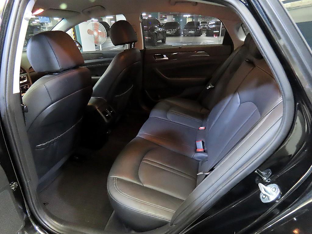 HYUNDAI Sonata - Vista 7