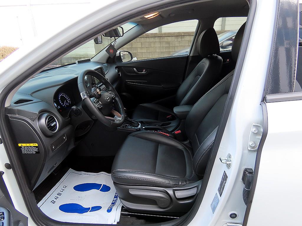 HYUNDAI Kona - Vista 5