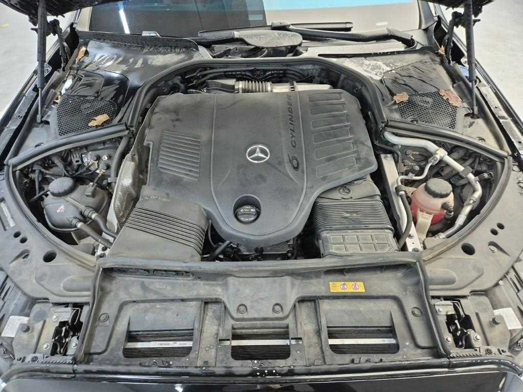 Mercedes Benz S Class - Vista 5