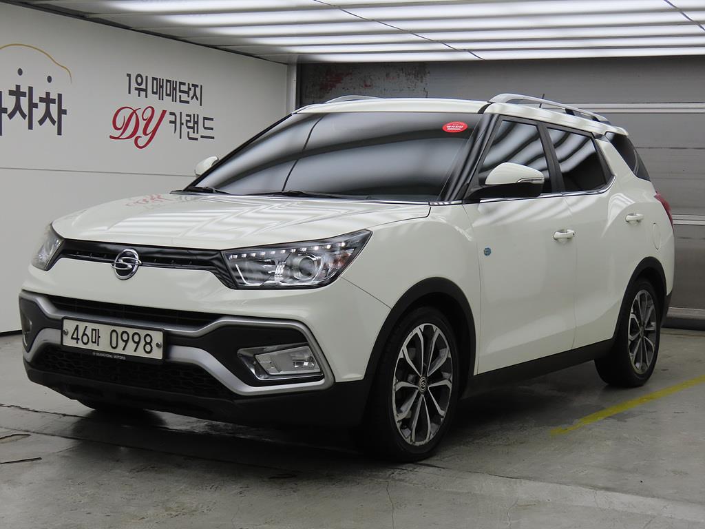 Ssangyong Tivoli 2016 Blanco - Importación desde Corea - HF Imports Iquique - Foto 1