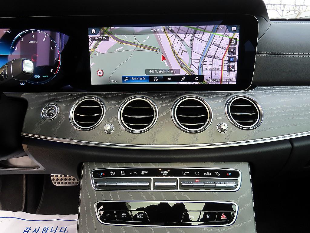 Mercedes Benz E class 2021 Negro - Importación desde Corea - HF Imports Iquique - Foto 13