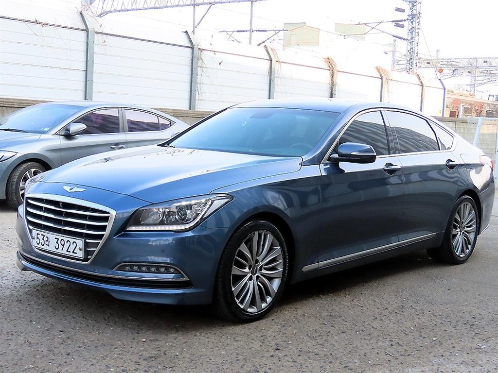 HYUNDAI Genesis - Vista 2