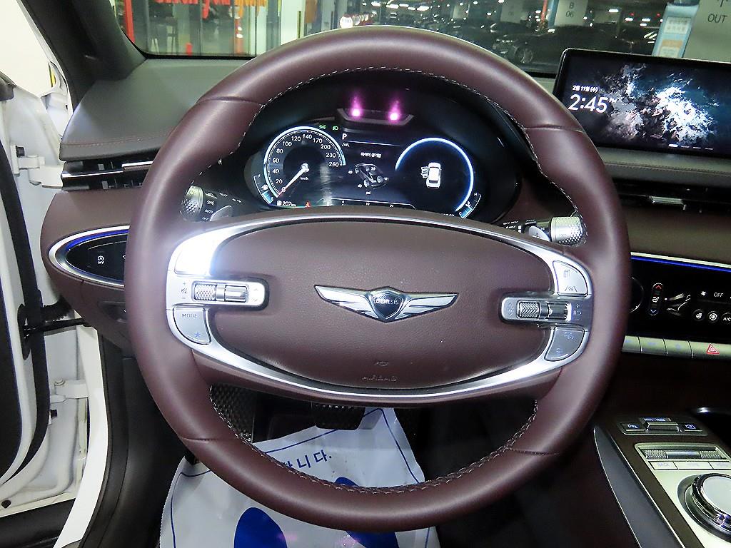 Genesis GV70 - Vista 11