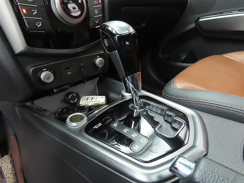 Ssangyong Tivoli - Vista 9