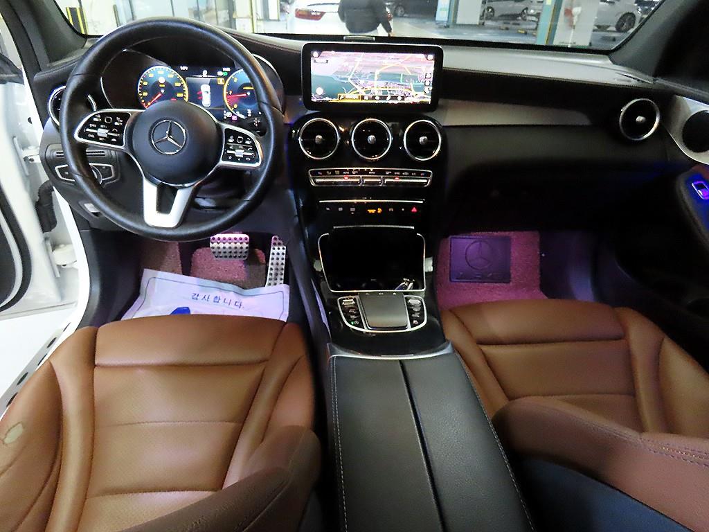 Mercedes Benz GLC Class - Vista 10