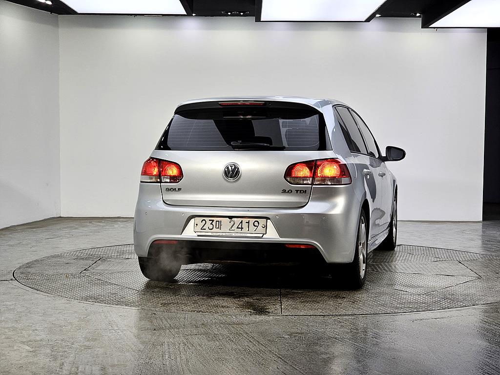 Volkswagen Golf - Vista 3