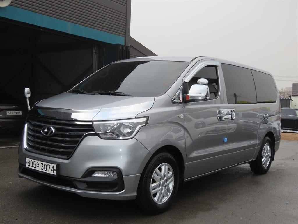 HYUNDAI Starex 2021 Gris - Importación desde Corea - HF Imports Iquique - Foto 1
