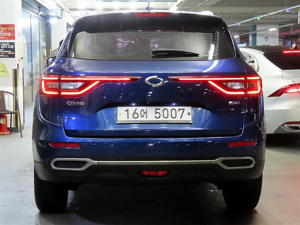 SAMSUNG QM6 - Vista 5