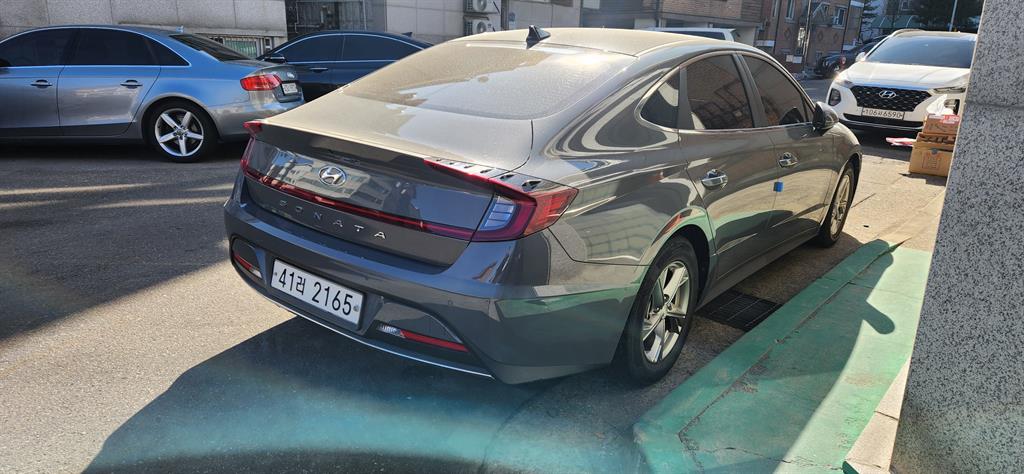 HYUNDAI Sonata - Vista 3