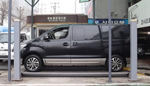 HYUNDAI Starex - Vista 10